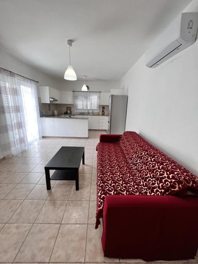 Pafia Sunbeach Townhouse Paphos Buitenkant foto