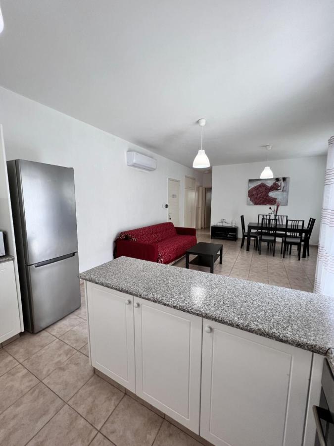 Pafia Sunbeach Townhouse Paphos Buitenkant foto